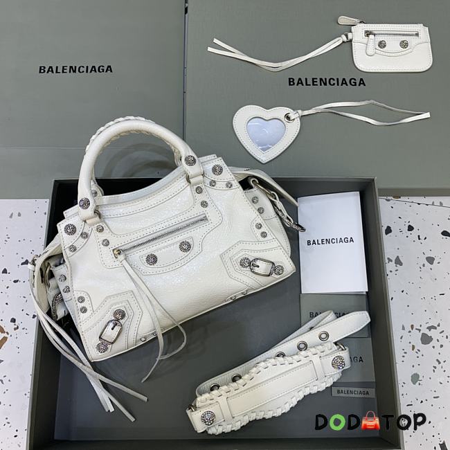 Balenciaga Neo Cagole Motorcycle Bag White Size 26 x 13 x 18 cm - 1