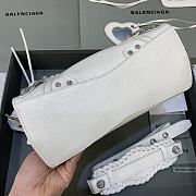 Balenciaga Neo Cagole Motorcycle Bag White Size 26 x 13 x 18 cm - 4