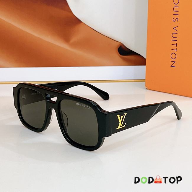 Louis Vuitton LV Clash Pilot Glasses  - 1