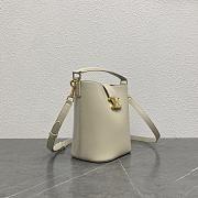 Celine Small Bucket Bag White Size 19 x 16 x 12 cm - 2