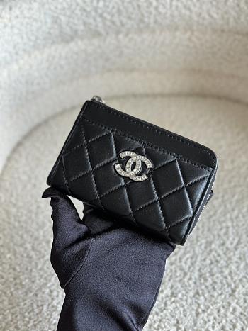 Chanel L-Shaped Coin Purse Black Size 8.5 x 13 x 2 cm