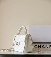 Chanel Kelly Bag Grained Leather Light Gold Buckle White Size 16 x 21 x 9.5 cm  - 3