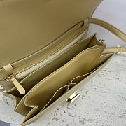 Celine Classic Box Bag Yellow Size 24 x 18 x 7 cm - 2