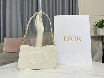 Dior CD Signature Hobo Mini Chain Bag White Size 23.5 x 14.5 x 6 cm