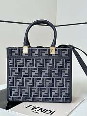 Fendi Small Sunshine Bag Dark Blue Size 25.5 x 12 x 22.5 cm - 6