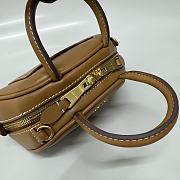 Miumiu Half Moon Shell Bag Caramel Size 17 cm - 3