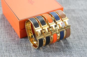 Hermès Gold-Rimmed Matte Milk Tea Color Couple Bracelet