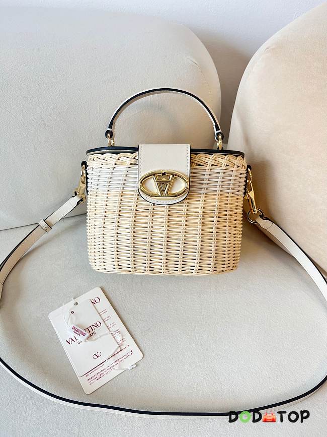 Valentino Vlogo Signature Wicker Vanity Bag White Size 19 x 13.5 x 13 cm - 1