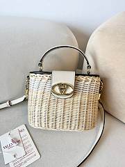 Valentino Vlogo Signature Wicker Vanity Bag White Size 19 x 13.5 x 13 cm - 5