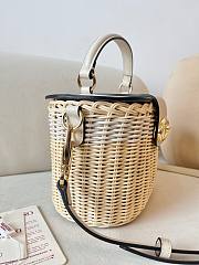 Valentino Vlogo Signature Wicker Vanity Bag White Size 19 x 13.5 x 13 cm - 4