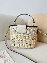 Valentino Vlogo Signature Wicker Vanity Bag White Size 19 x 13.5 x 13 cm - 2