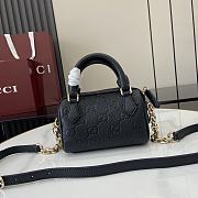 Gucci GG Emblem MiniTop Handle Bag Leather Black Size 16.5 x 10 x 8 cm - 5