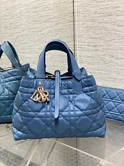 Dior Toujours Large Rhombus Blue Size 28.5 x 19 x 21 cm - 1