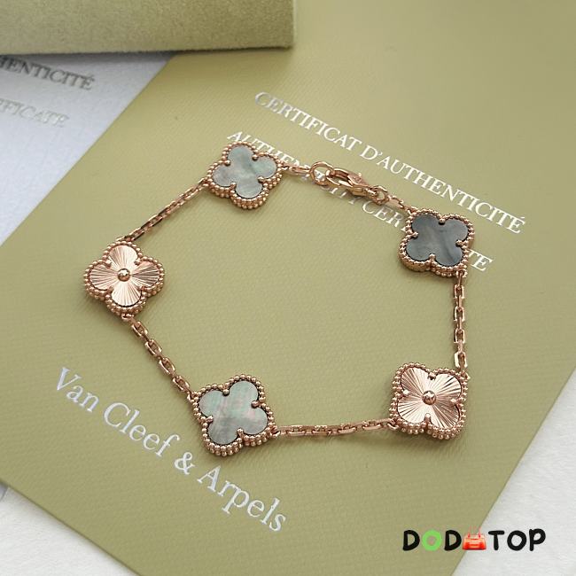 Van Cleef & Arpels Bracelet 03 - 1