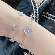 Van Cleef & Arpels Bracelet 04 - 5