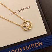 Louis Vuitton V Logo Set - 5