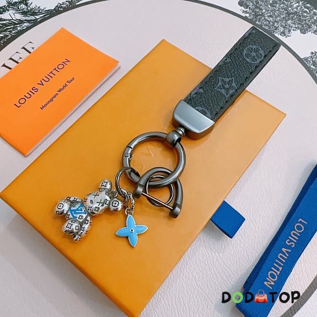 Louis Vuitton LV Keychain - 1