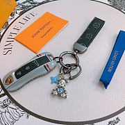 Louis Vuitton LV Keychain - 3