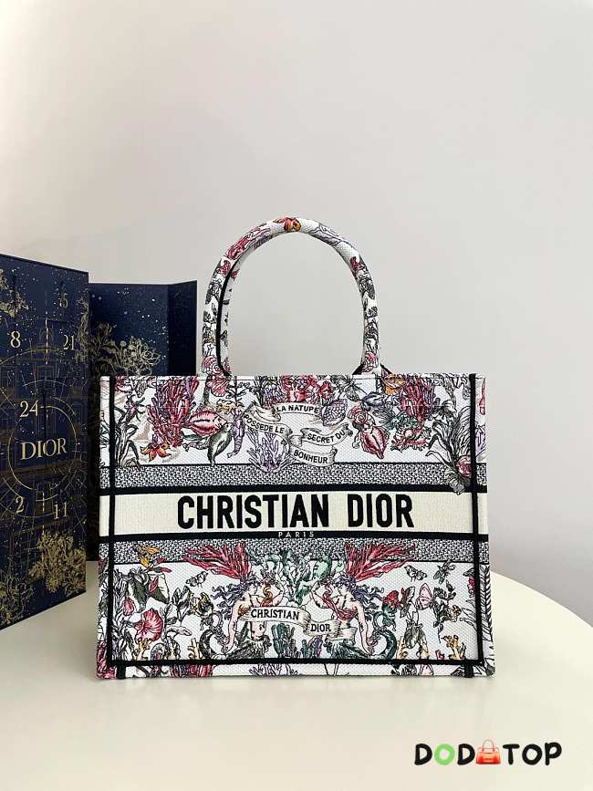 Dior Medium Book Tote 02 Size 36 x 18 x 28 cm - 1