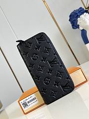 Louis Vuitton Zippy Wallet M11721 Black 01 Size 21 x 2.5 x 11 cm - 1