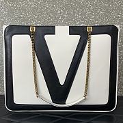 Valentino Garavani Large White Chain Tote Bag Size 45 x 35 x 3.5 cm - 1