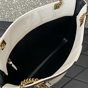 Valentino Garavani Medium White Chain Tote Bag Size 37 x 26 x 2 cm - 4