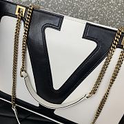 Valentino Garavani Medium White Chain Tote Bag Size 37 x 26 x 2 cm - 3