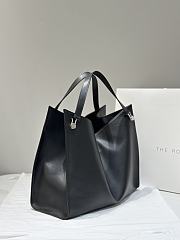 The Row Alexia Small Tote Bag in Grained Calfskin Black Size 36 x 29 x 15 cm - 6