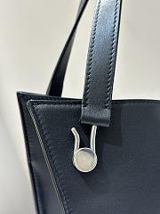 The Row Alexia Small Tote Bag in Grained Calfskin Black Size 36 x 29 x 15 cm - 2