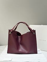 The Row Alexia Small Tote Bag in Grained Calfskin Red Size 36 x 29 x 15 cm - 1