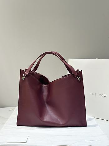 The Row Alexia Small Tote Bag in Grained Calfskin Red Size 36 x 29 x 15 cm