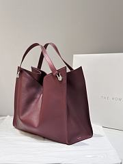 The Row Alexia Small Tote Bag in Grained Calfskin Red Size 36 x 29 x 15 cm - 6