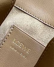 Loewe Pebble Soft Leather Pouch Brown Size 17 x 7 x 21.5 cm - 3