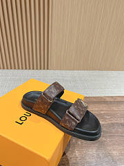 Louis Vuitton Unisex Brown Sandals - 5