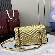 Gucci GG Marmont Small Shoulder Bag Gold Size 26 x 15 x 7 cm - 5