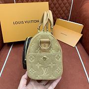 Louis Vuitton Keepall Bandoulière 25 M12627 Size 25 x 15 x 11 cm - 6