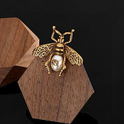 Gucci Bee Brooch - 2