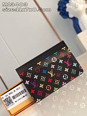 Louis Vuitton x Murakami Black Card Holder Size 11 x 7 x 0.5 cm - 1