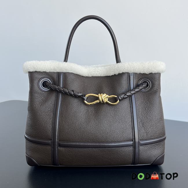 Bottega Veneta Medium Andiamo Merinos Aviator Bag Size 32.5 x 24 x 12 cm - 1