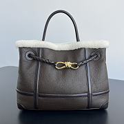 Bottega Veneta Medium Andiamo Merinos Aviator Bag Size 32.5 x 24 x 12 cm - 1