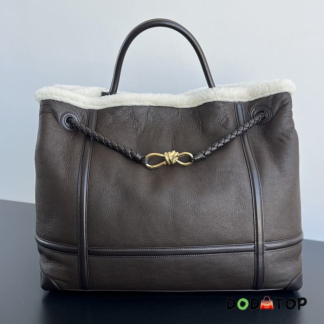 Bottega Veneta Large Andiamo Merinos Aviator Bag Size 45 x 22 x 34 cm - 1