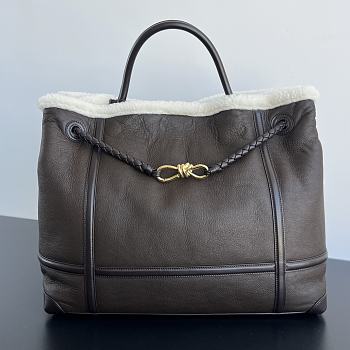 Bottega Veneta Large Andiamo Merinos Aviator Bag Size 45 x 22 x 34 cm