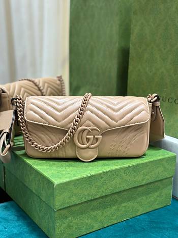 Gucci GG Marmont Matelassé Shoulder Bag Beige Size 26.5 x 13 x 7 cm