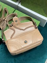 Gucci GG Marmont Matelassé Shoulder Bag Beige Size 26.5 x 13 x 7 cm - 2