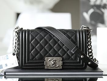 Chanel Boy Bag Grain Calfskin Black Size 20.5 x 12 x 8.5 cm