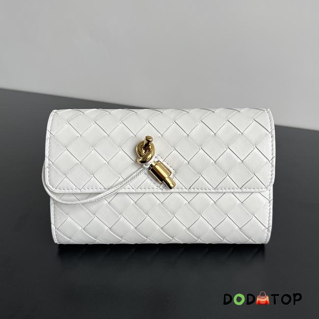 Bottega Veneta Andiamo Clutch Wallet White Size 19 x 11.5 x 3 cm - 1