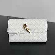 Bottega Veneta Andiamo Clutch Wallet White Size 19 x 11.5 x 3 cm - 1