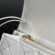 Bottega Veneta Andiamo Clutch Wallet White Size 19 x 11.5 x 3 cm - 5