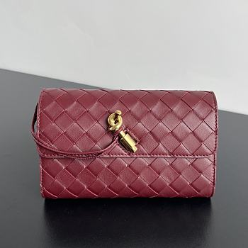 Bottega Veneta Andiamo Clutch Wallet Red Size 19 x 11.5 x 3 cm