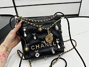 Chanel 22 Mini Shopping Bag Black Size 19 cm  - 5